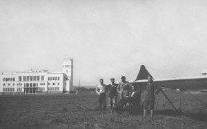 F110Cernauti 300x187 Din istoria planorismului, şcoli de zbor: Cernăuţi