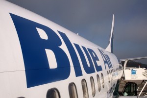 blue air 300x200 Vrei sa iti iei bilete de avion? Asteapta weekendul, caci Blue Air iti ofera o reducere de 15% la fiecare sfarsit de saptamana!