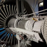 Rolls Royce a dezvaluit cel mai nou motor pentru avioanele de pasageri: un jet facut din LEGO
