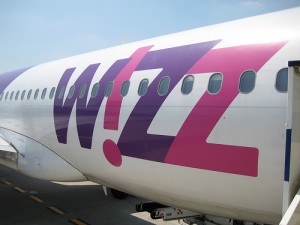 wizzair 300x225 Primul zbor direct Bucureşti – Geneva a decolat pe 20 mai, cu 157 de pasageri 
