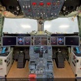 Airbus a scos la iveala primul cockpit  al viitorului A350