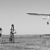 Biciclistii au "invadat" Aerodromul Sirna in prima zi de toamna! | FOTOREPORTAJ