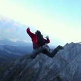 Premiera in Romania: Base Jump din Bucegi | VIDEO