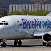 Blue Air contracareaza decizia celor de la Wizz Air: maresc greutatea bagajului de cabina!
