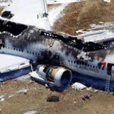 Zeci de pasageri din avionul prăbușit la San Francisco dau în judecată Boeing